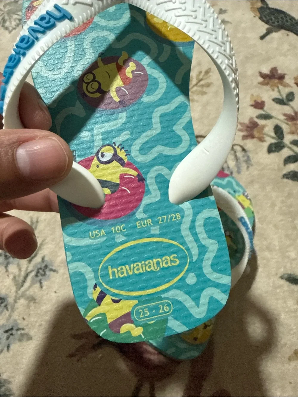 Havaianas Kids White Strap Blue Patterned Flip Flops minions C10